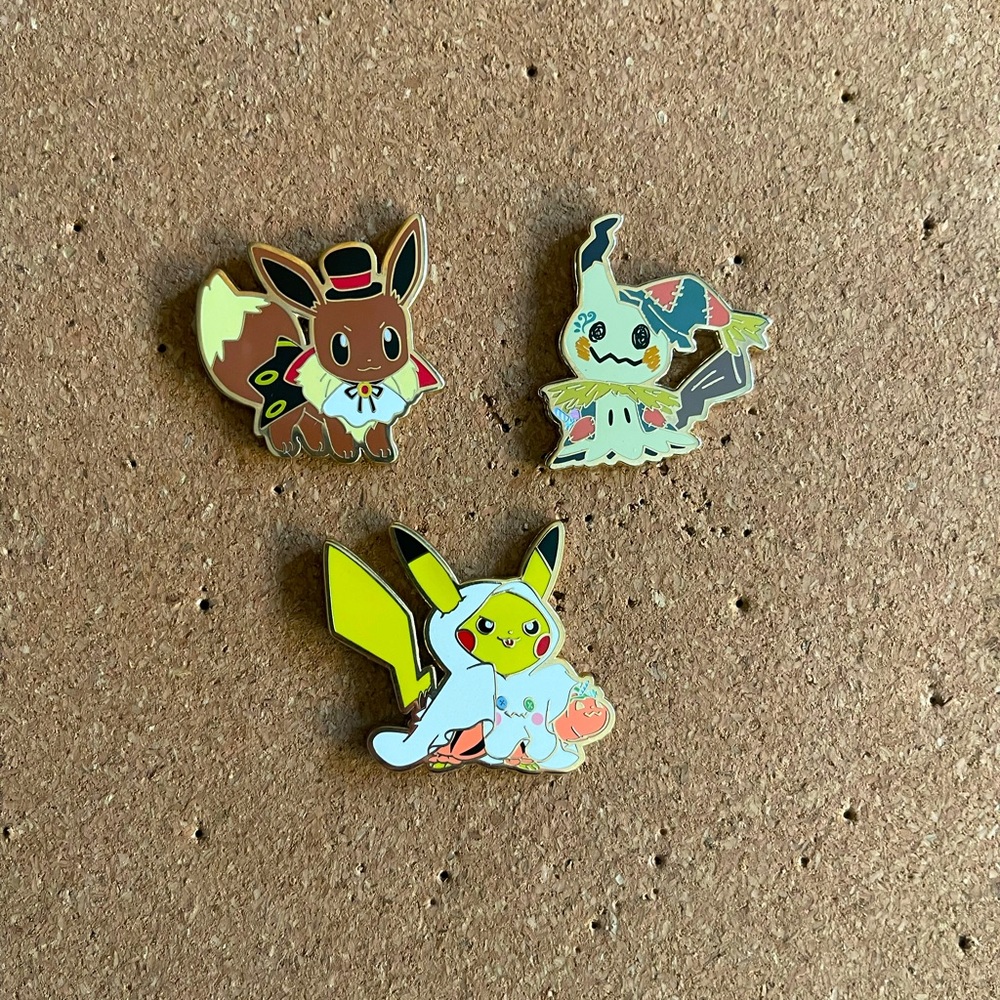 Pokemon Center Halloween Costume Pikachu, Eevee & Mimikyu Pin Set Nintendo World
